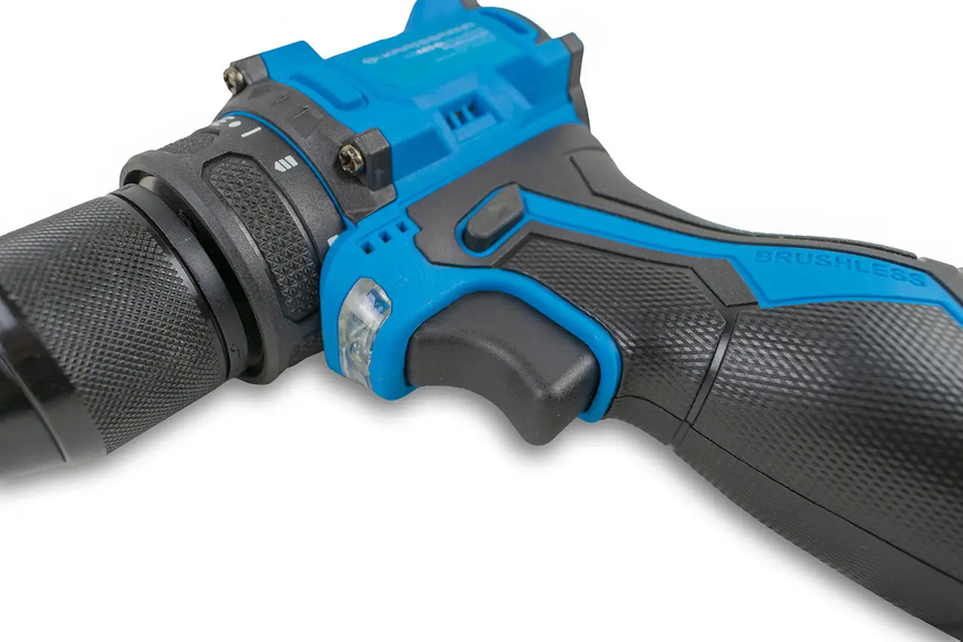 Аккумуляторный шуруповерт KRAISSMANN 103 ABS-BL 16.8/45 Nm (две АКБ 16,8 В, кейс, бесщеточный мотор, быстрая зарядка, металлический патрон) 103 ABS-BL 16.8/45 фото