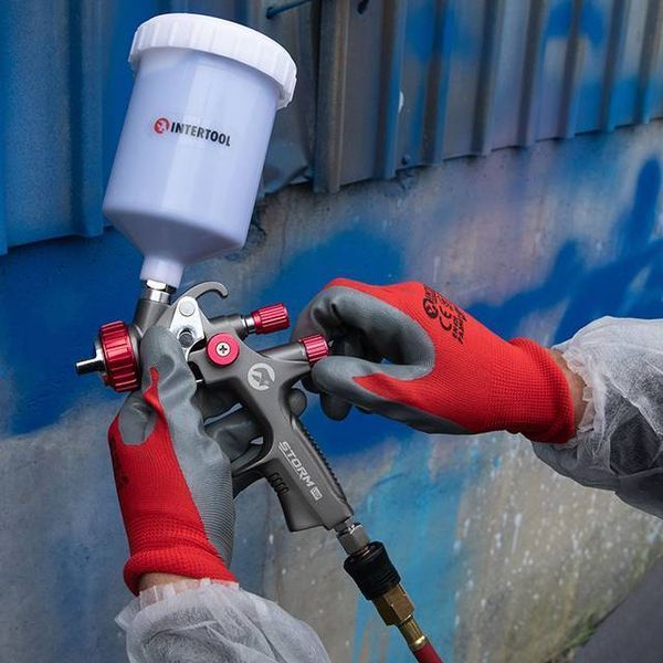 Рукавичка червона в'язана синтетична, вкрита сірим нітрилом на долоні 10" INTERTOOL SP-0124 SP-0124 фото