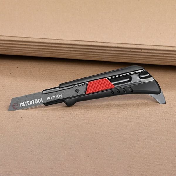 Нож сегментный для линолеума 18 мм, металлическая направляющая, STORM INTERTOOL HT-0538 HT-0538 фото