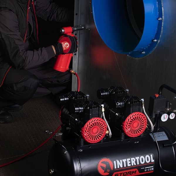 Пістолет заклепувальний пневматичний у кейсі з аксесуарами INTERTOOL PT-1304 PT-1304 фото