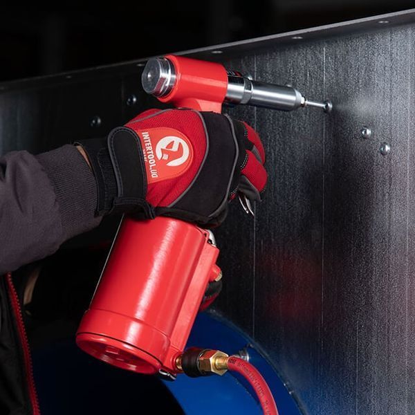 Пістолет заклепувальний пневматичний у кейсі з аксесуарами INTERTOOL PT-1304 PT-1304 фото