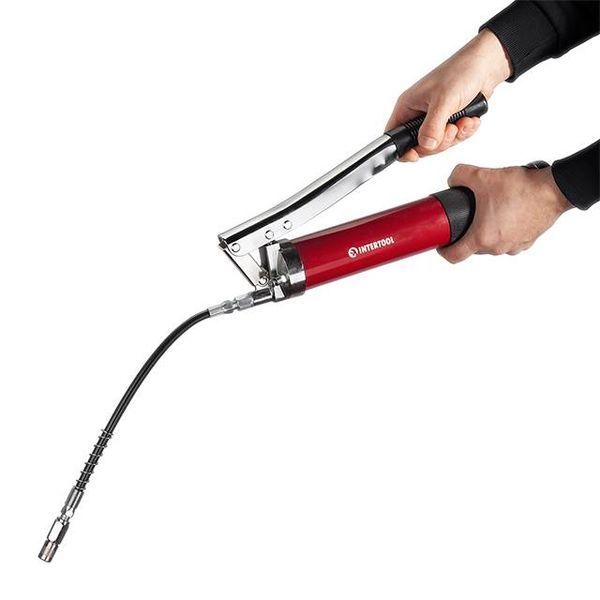Шприц для змащування двоплунжерний 600 см3 з гнучким шлангом. INTERTOOL HT-0060 HT-0060 фото