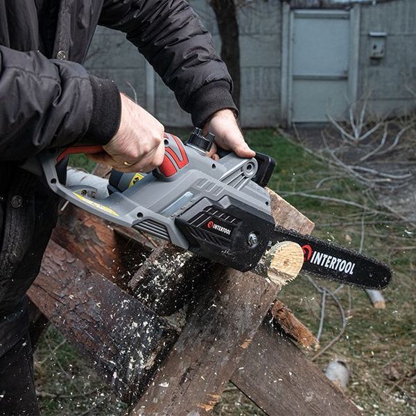 Пила ланцюгова електрична 2400 Вт, шина 40 см, боковий двигун INTERTOOL DT-2201 DT-2201 фото