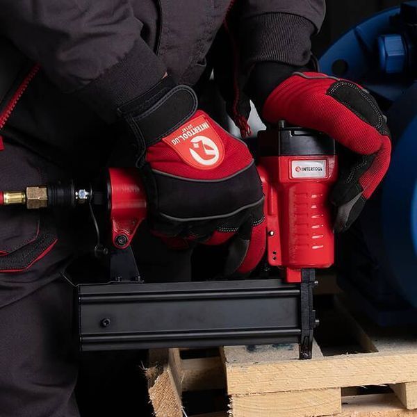 Степлер пневматичний для цвяхів від 15 до 50 мм INTERTOOL PT-1603 PT-1603 фото