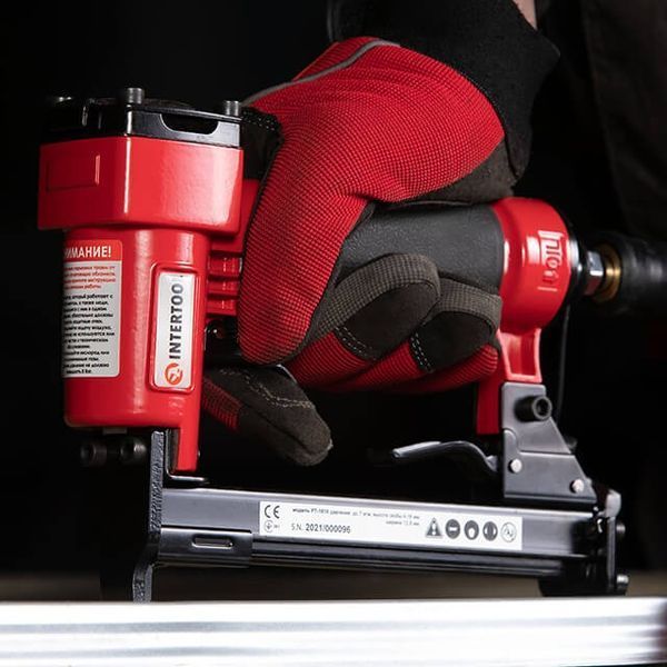Степлер пневматичний для скоби 12.80*16 мм INTERTOOL PT-1610 PT-1610 фото