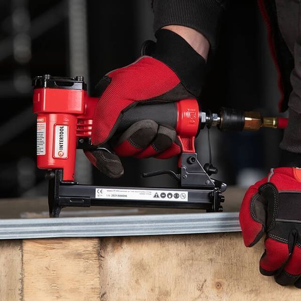 Степлер пневматичний для скоби 12.80*16 мм INTERTOOL PT-1610 PT-1610 фото