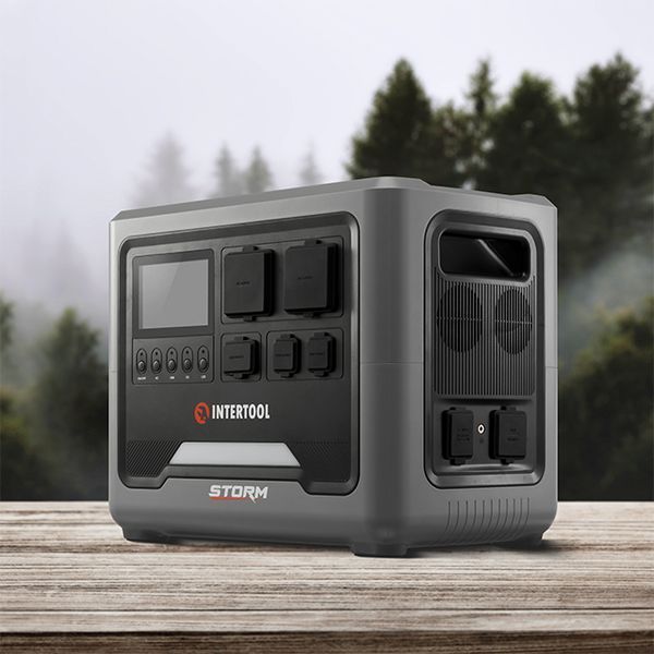 Станция зарядная портативная INTERTOOL WT-7011 (1.8 кВт, 1024 Втг, LiFeP04, беспроводная зарядка, съемный повербанк) WT-7011 фото